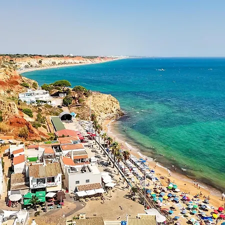 On The Stunning Olhos De Agua 아파트 알부페이라